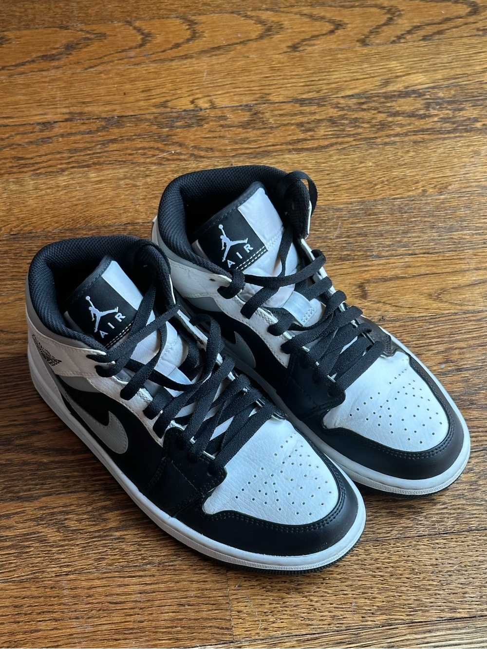 Jordan High-Top Sneakers in Black and White (7M)